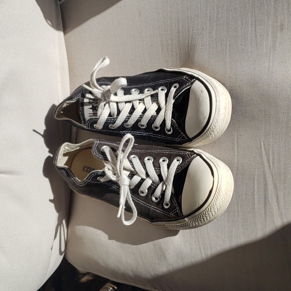 Black allstar converse sneakers